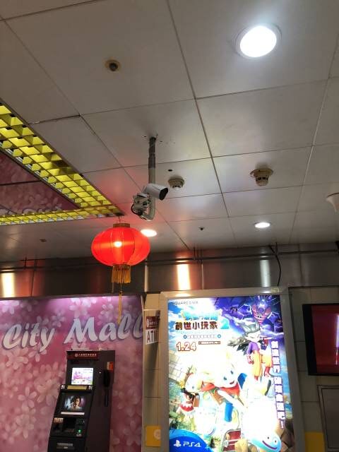 主通道天花板攝影機
